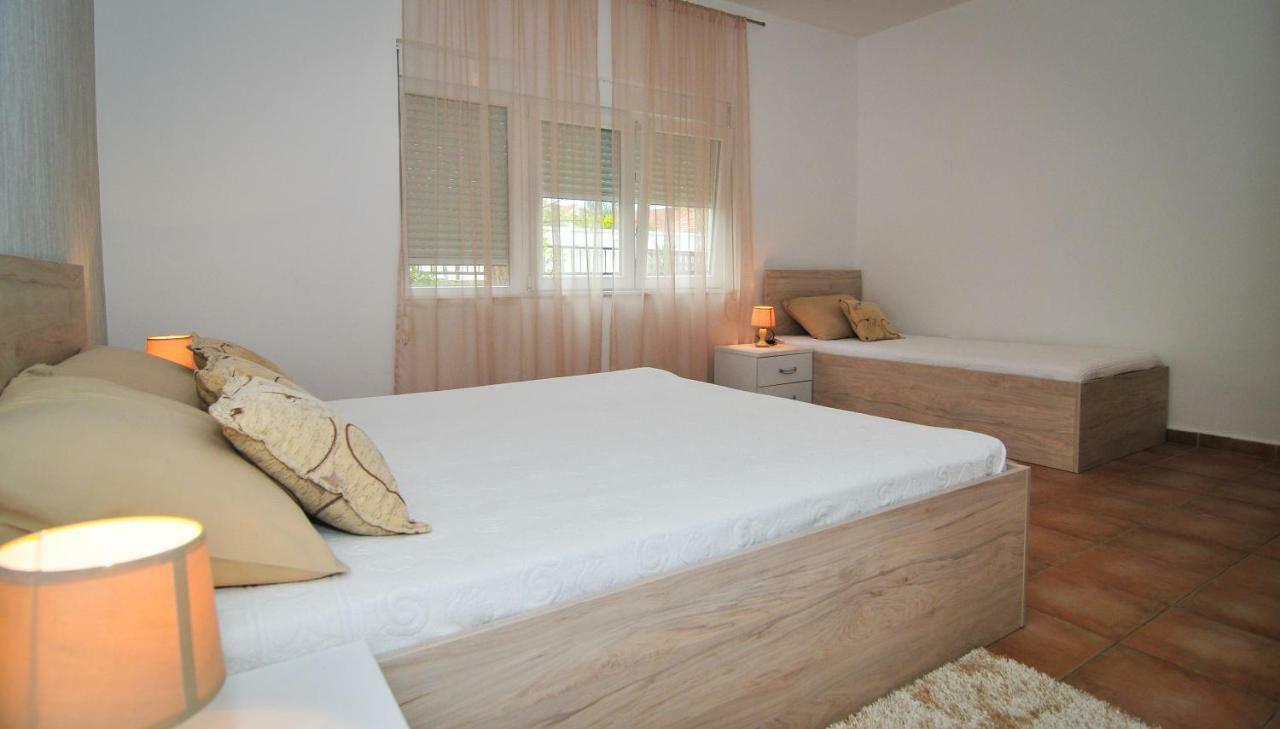 Apartments Pean تيفات المظهر الخارجي الصورة